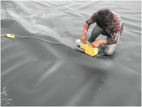 ZPR-210V型塑料焊接机如何控制复合国内精品久久久久久久影视麻豆膜质量问题