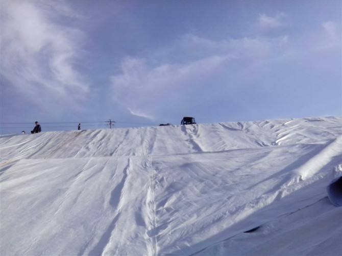 国内精品久久久久久久影视麻豆膜大面积防渗机构类型及选择