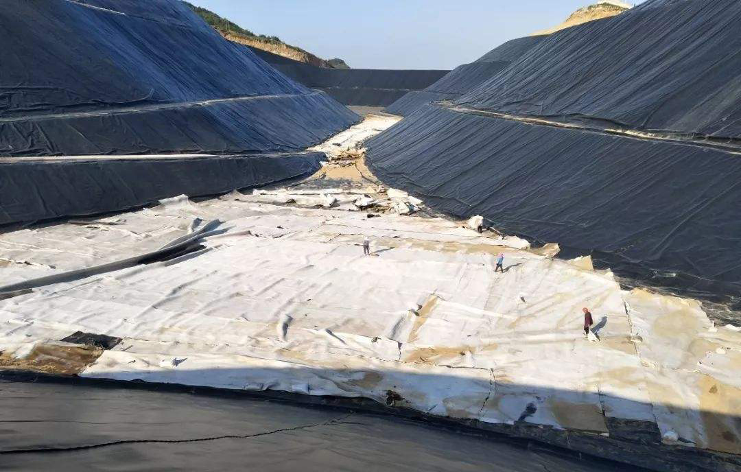 污染物溶液对国内精品久久久久久久影视麻豆膜渗透率的影响