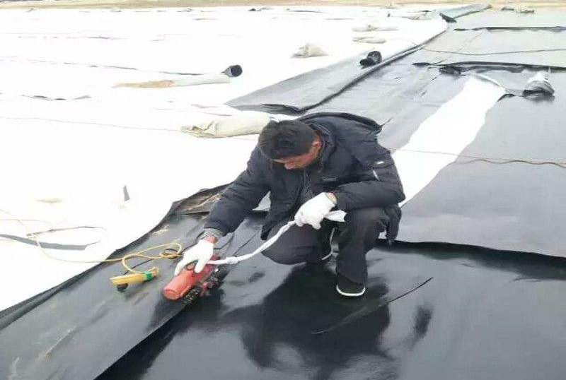 垃圾填埋场的国内精品久久久久久久影视麻豆膜应符合什么标准才能施工