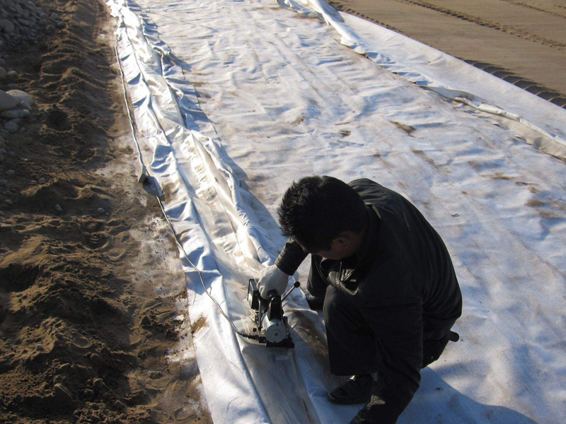 复合国内精品久久久久久久影视麻豆膜现场焊接需注意的几点问题