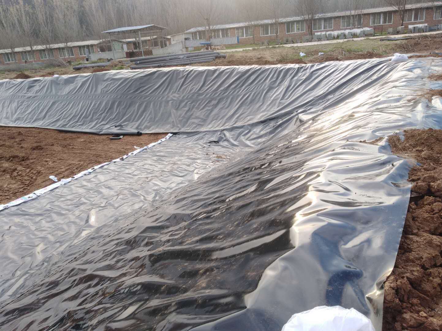 HDPE防渗膜受到破坏的原因有哪些？