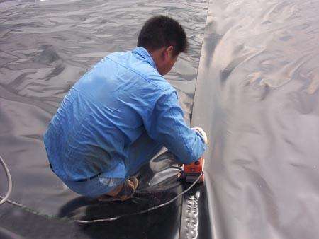 水库复合国内精品久久久久久久影视麻豆膜水平防渗铺设工艺