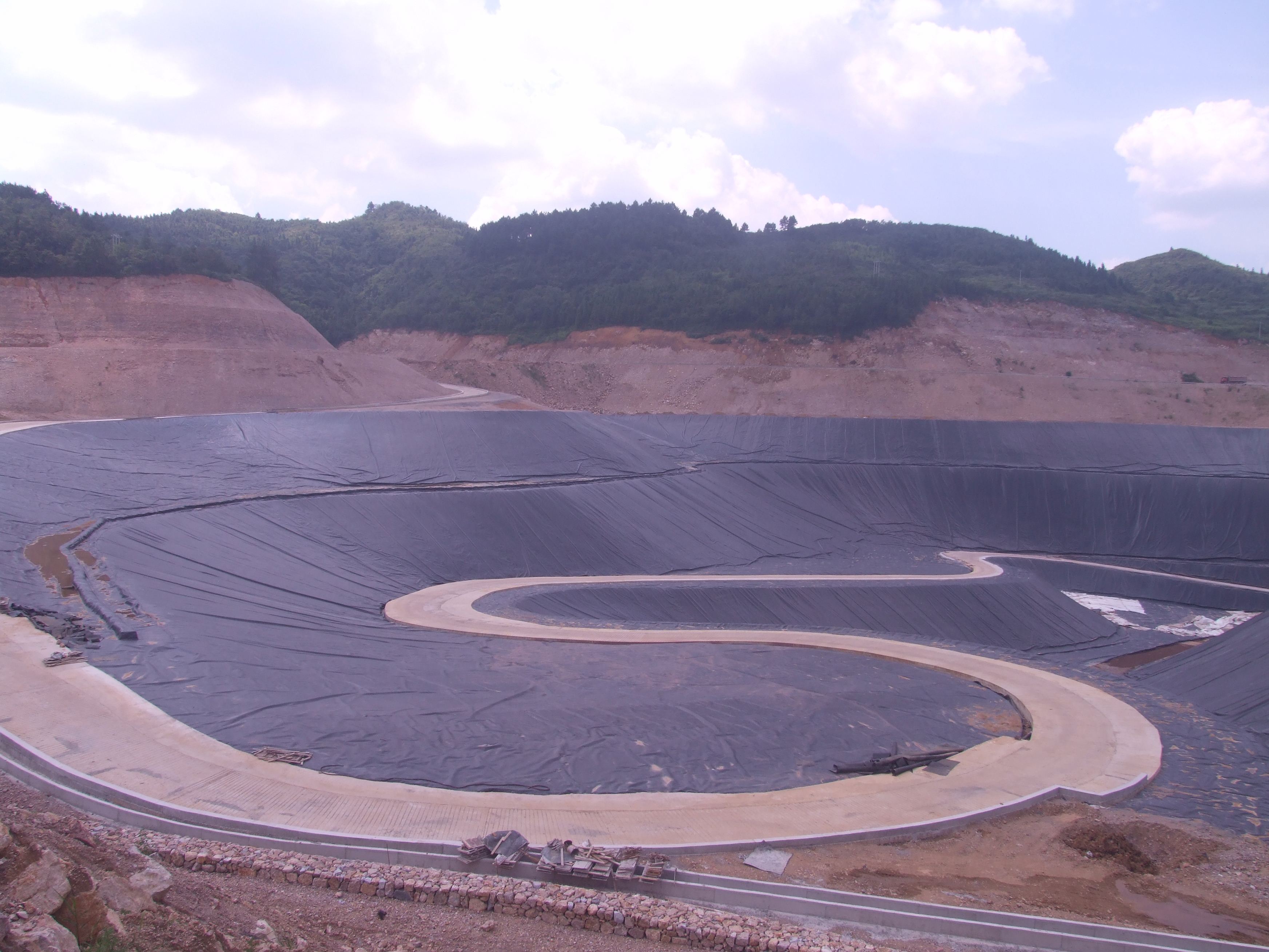 灌浆和铺国内精品久久久久久久影视麻豆膜都能解决堤身防渗的问题