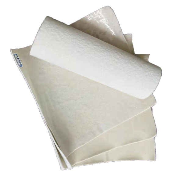 粘土防渗和国内精品久久久久久久影视麻豆膜防渗的投资对比及特点