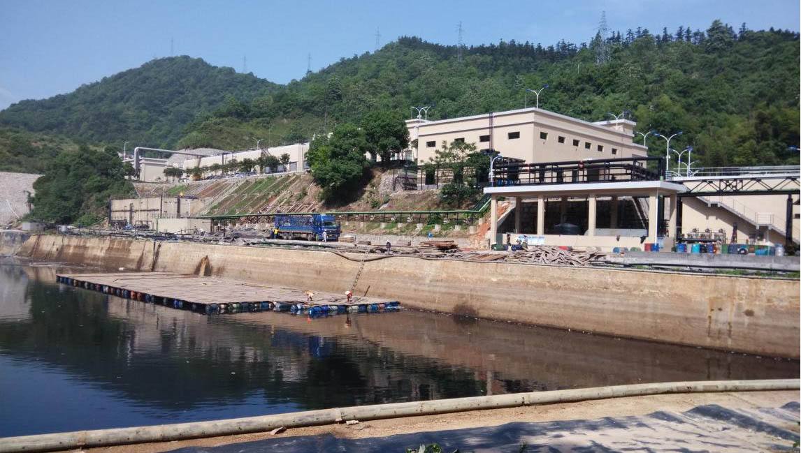 哪种规格的HDPE膜可满足调节池防渗系统施工操作要点？