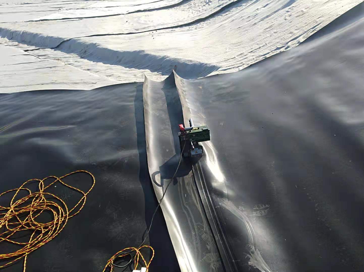 冬季国内精品久久久久久久影视麻豆膜施工如何应对国内精品久久久久久久影视麻豆膜的收缩问题